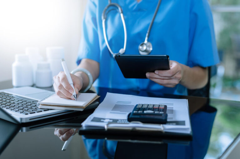 Gestão financeira para clínicas médicas como organizar o ano fiscal