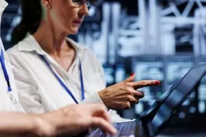 Como funciona o BPO Financeiro para indústrias e quando terceirizar o financeiro da fábrica