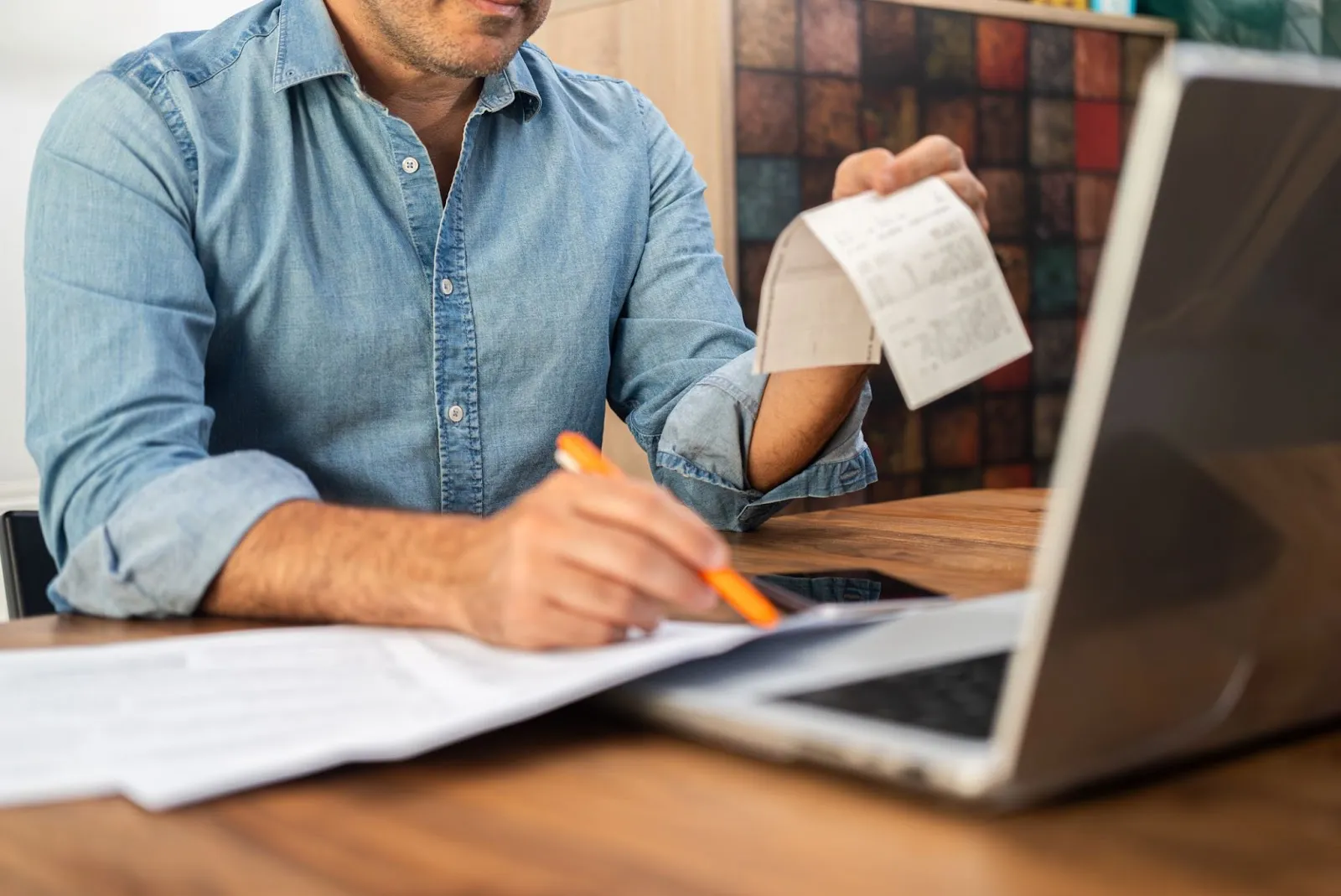é possível realizar a recuperação de impostos para comércio, trazendo alívio financeiro e mais competitividade para o negócio.